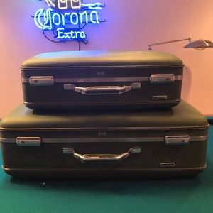 Vintage American Tourister Suitcase Set